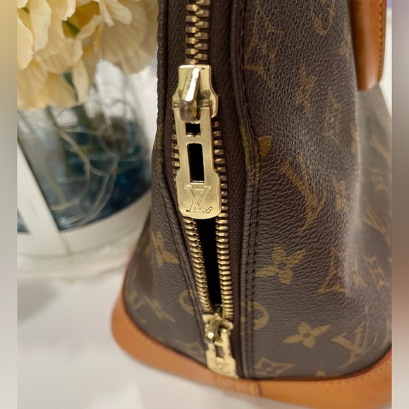 SOLD - Louis Vuitton Alma Bb Authentic - Picture 1 of 15